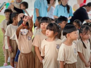 {"ARInfo":{"IsUseAR":false},"Version":"1.0.0","MakeupInfo":{"IsUseMakeup":false},"FaceliftInfo":{"IsChangeEyeLift":false,"IsChangeFacelift":false,"IsChangePostureLift":false,"IsChangeNose":false,"IsChangeFaceChin":false,"IsChangeMouth":false,"IsChangeThinFace":false},"BeautyInfo":{"SwitchMedicatedAcne":false,"IsAIBeauty":false,"IsBrightEyes":false,"IsSharpen":false,"IsOldBeauty":false,"IsReduceBlackEyes":false},"HandlerInfo":{"AppName":2},"FilterInfo":{"IsUseFilter":false}}